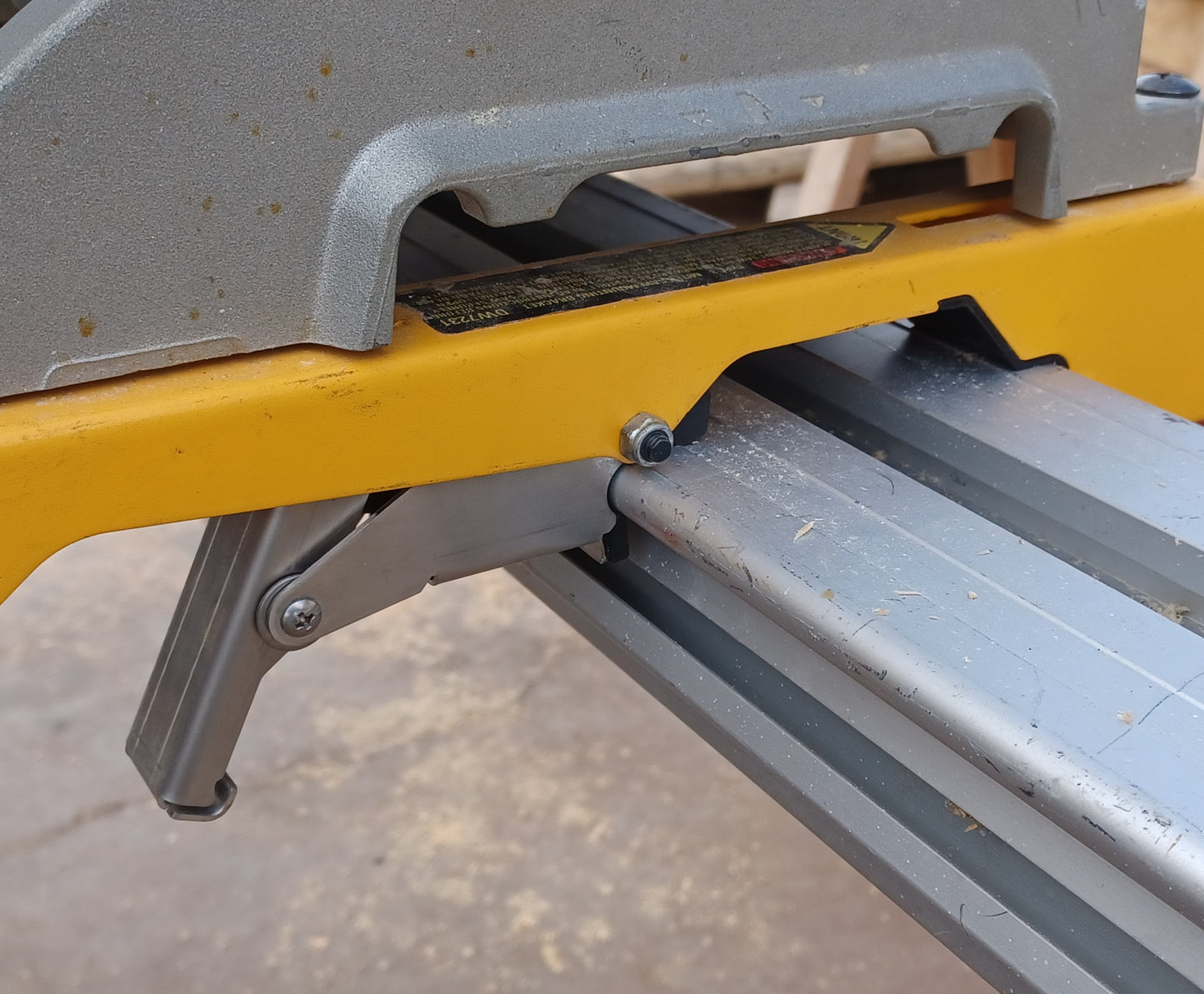 Saw Stand Latch